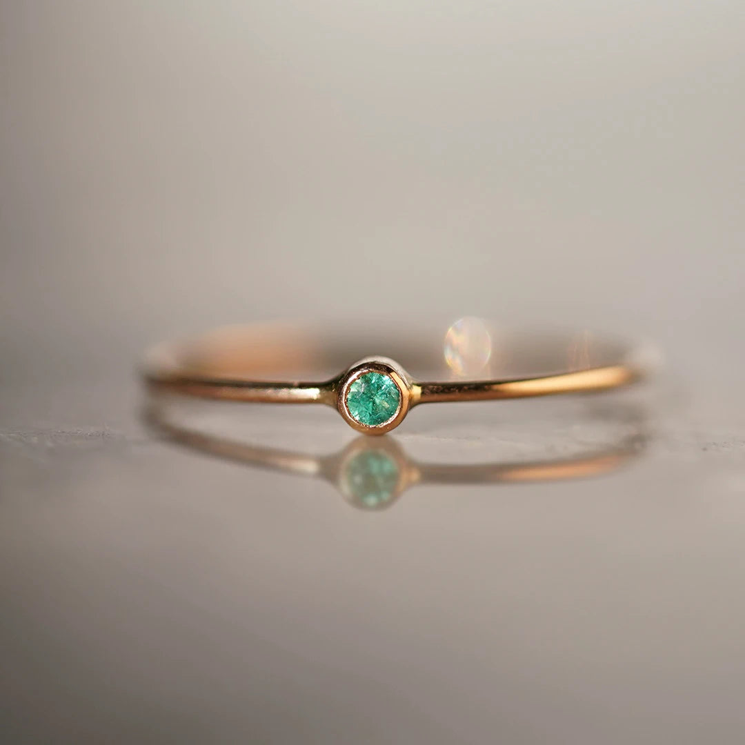 Anillo de Oro Petit Esmeralda 18k | Sissai Joyería 
