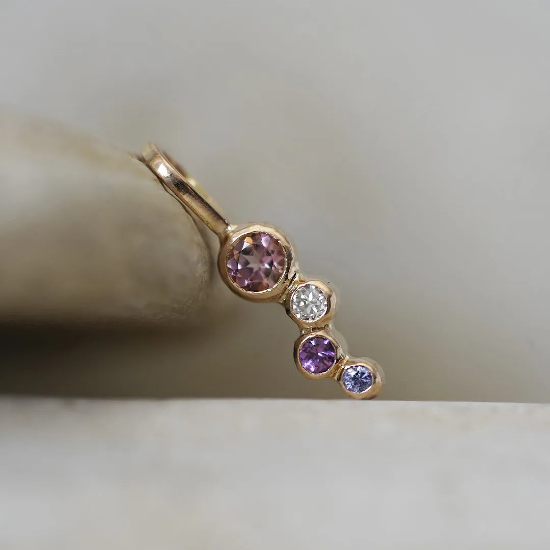 Dije de Oro Mini Dots 18k | Sissai Joyería 