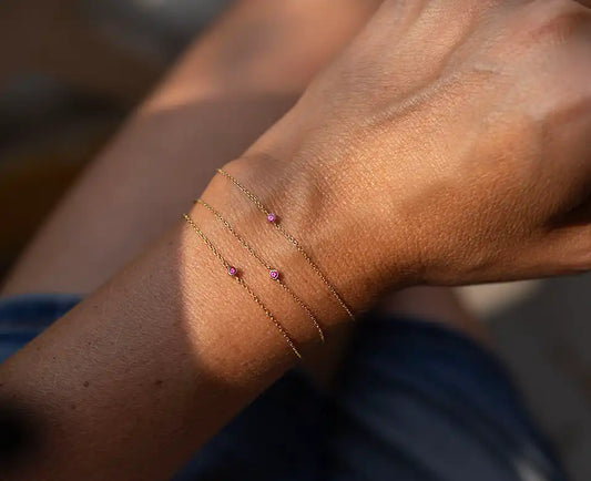 Pulsera de Oro Solitario con Piedras Preciosas 18k | Sissai Joyería 