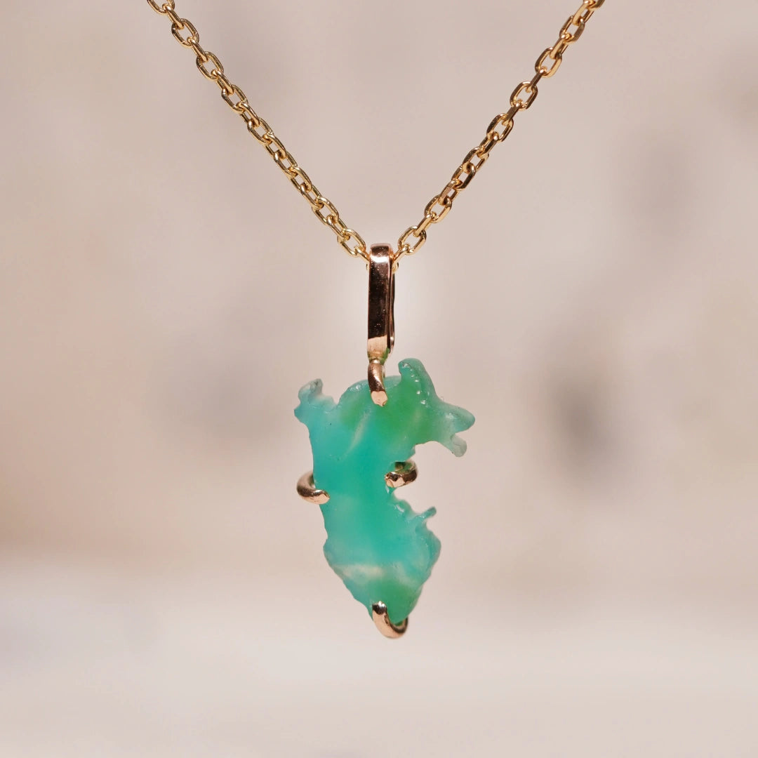 Dije de Oro 18k Mapa Perú Ópalo Andino | Sissai Joyería 